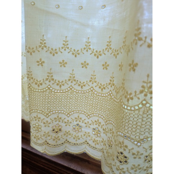 Vintage Butter Yellow Eyelet Lace  Valance Curtain Panel - Picture 3 of 5